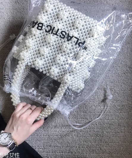 shrimps珍珠包多少錢？shrimps珍珠包包價格