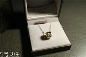 項(xiàng)鏈金色好看還是銀色好看？項(xiàng)鏈金色和銀色哪個(gè)好