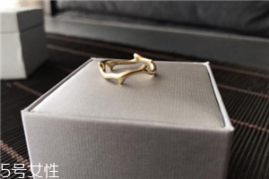 戒指不好摘下來怎么辦？戒指不好取下來怎么辦