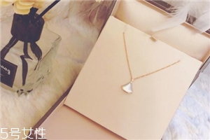 寶格麗扇子項鏈是什么材質(zhì)？寶格麗小扇子項鏈材質(zhì)
