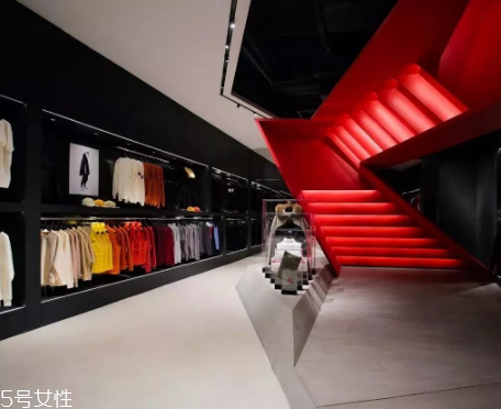 roaringwild在哪買？roaringwild實體店地址