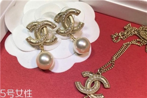 耳環(huán)什么材質(zhì)好？耳環(huán)常見材質(zhì)