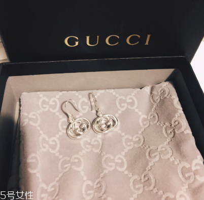 耳環(huán)對耳朵有傷害嗎？耳環(huán)對耳朵有影響嗎