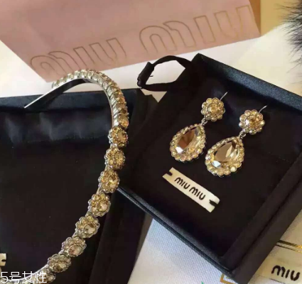 耳環(huán)掉進(jìn)洗臉池里怎么辦？耳環(huán)掉洗臉池怎么處理