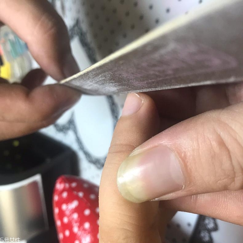 短指甲怎么上色？短指甲上色詳細步驟