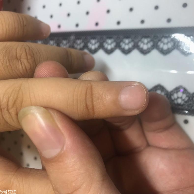 短指甲怎么上色？短指甲上色詳細步驟