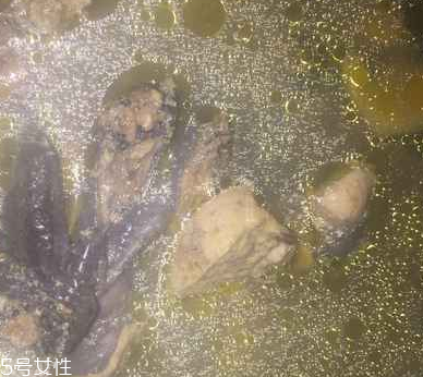 烏雞是熱性還是涼性？烏雞偏熱還是偏涼？