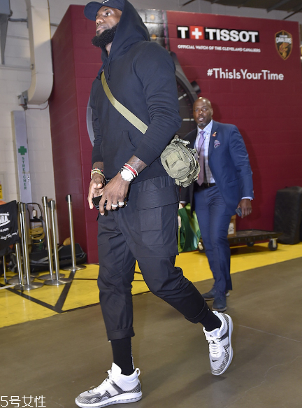 john elliott聯(lián)名nike lebron icon什么時(shí)候發(fā)售？