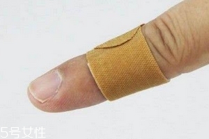 創(chuàng)可貼可以貼臉上嗎？臉上能貼創(chuàng)可貼嗎？