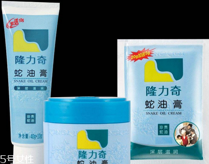 蛇油膏能治灰指甲嗎？灰指甲能用蛇油膏治嗎？