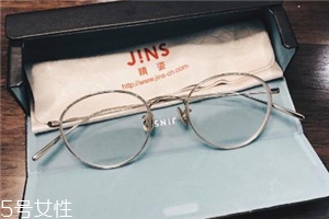 jins眼鏡多少錢？jins眼鏡價格