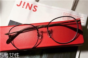 jins防藍(lán)光眼鏡有用嗎？jins防藍(lán)光眼鏡有效果嗎？