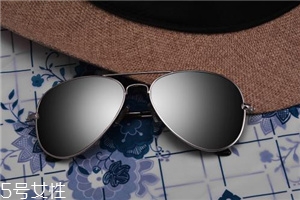 太陽(yáng)鏡往下掉怎么調(diào)整？太陽(yáng)鏡老是掉怎么辦？