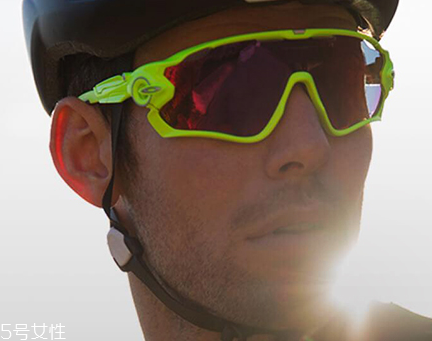 oakley眼鏡是什么檔次？歐克利眼鏡檔次介紹