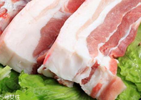 黑豬肉是黑色嗎？黑豬肉什么顏色？