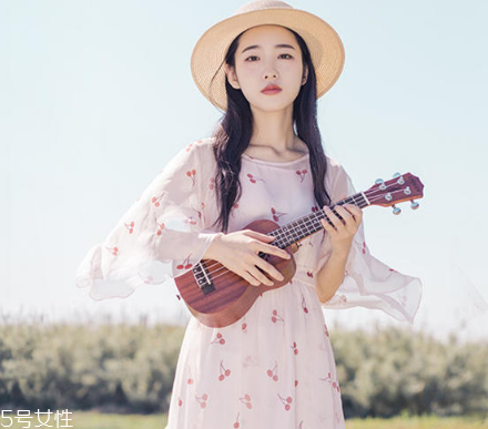 夏天拍照穿什么裙子好看？拍照適合穿什么裙子？