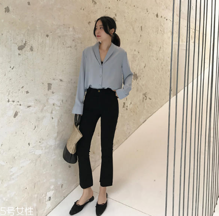喇叭褲怎么搭配顯腿長(zhǎng)？喇叭褲怎么穿顯高？