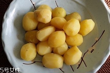 土豆要去皮嗎？土豆怎么去皮最快？
