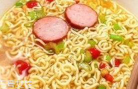 方便面是不是零食？方便面是不是發(fā)物？