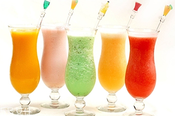 果汁是飲料嗎？果汁和飲料的區(qū)別