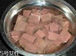 雞血和鴨血的區(qū)別 雞血和鴨血有什么不一樣？