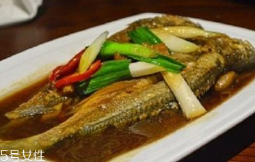 青魚的適宜人群 青魚適合有肝炎的人吃嗎？