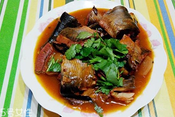 青魚的適宜人群 青魚適合有肝炎的人吃嗎？
