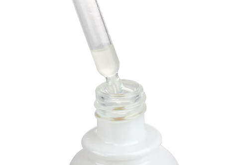 精華液是水嗎？精華液是什么做的？
