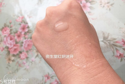 精華液是水嗎？精華液是什么做的？