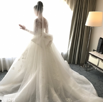 婚紗能干洗嗎？婚紗干洗會有損害嗎？