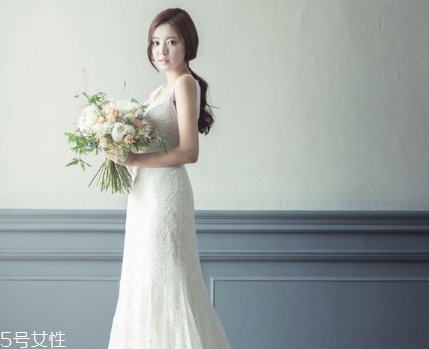 婚紗上的膠如何清洗？婚紗上有膠怎么洗？