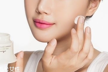 干皮為什么容易脫妝？干皮容易脫妝怎么辦？