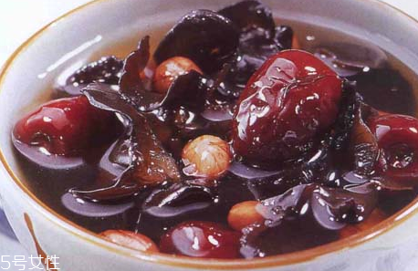 花生衣能代替紅棗嗎？花生衣和紅棗的區(qū)別