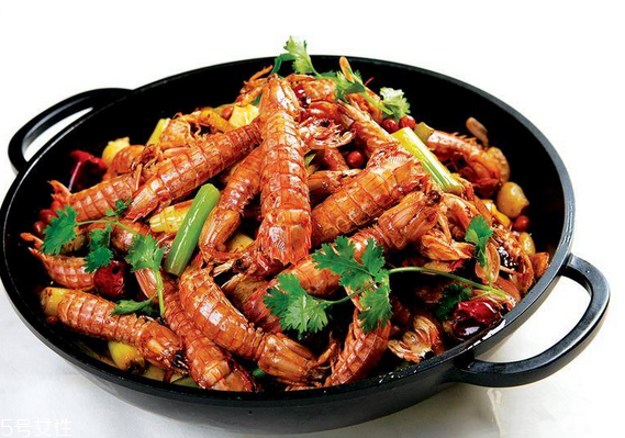 皮皮蝦能和牛肉一起吃嗎？皮皮蝦能和牛肉同吃嗎？