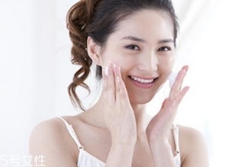 油皮用皂基還是氨基酸？氨基酸和皂基適合人群