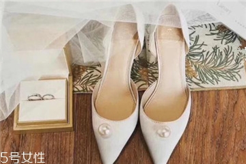 婚鞋多高比較好？婚鞋一般買(mǎi)多高？