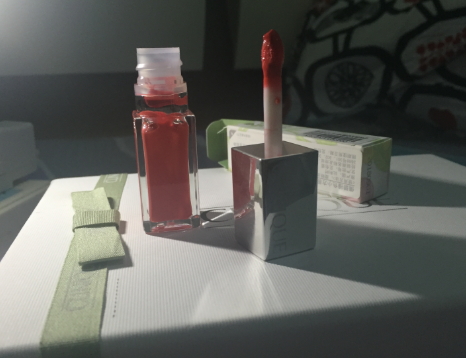 倩碧小方唇釉怎么樣？倩碧唇釉使用心得