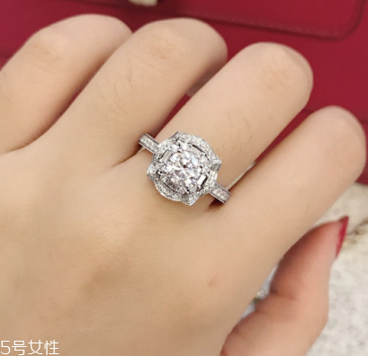 鉆戒可以用醋洗嗎？鉆戒用醋洗是對(duì)的嗎？