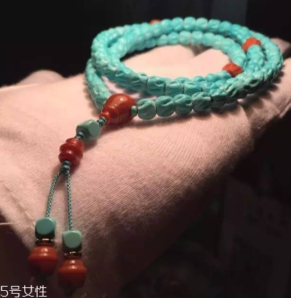 綠松石手串戴哪只手？綠松石手鏈戴左手還是右手？