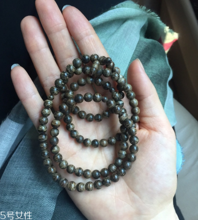 沉香手串怎么盤玩？沉香手串盤玩技巧