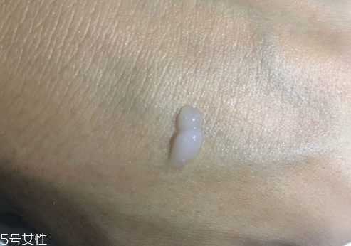 珂潤(rùn)眼霜怎么樣？珂潤(rùn)眼霜使用心得
