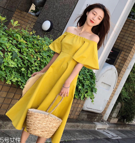 夏天穿什么顏色連衣裙好？夏天適合什么顏色連衣裙？