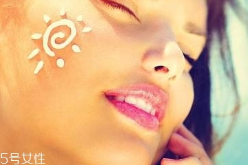 防曬霜兩年了還能用嗎？防曬霜可以用兩年嗎？