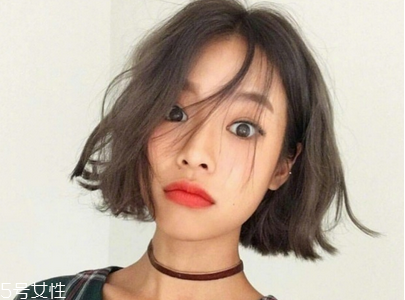 經(jīng)?；瘖y對(duì)皮膚有什么影響 經(jīng)?；瘖y對(duì)皮膚好嗎