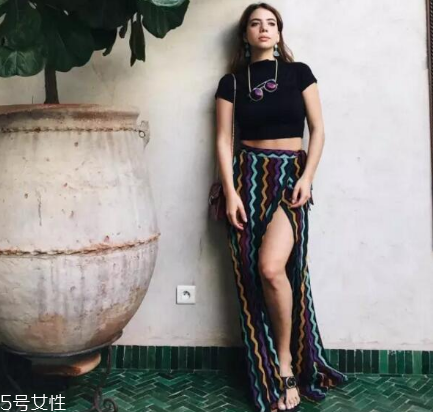 女生去海邊穿什么衣服？海邊度假怎么穿搭顯瘦？