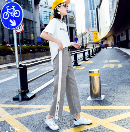 女生去海邊穿什么衣服？海邊度假怎么穿搭顯瘦？