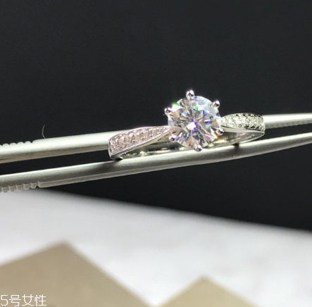 鉆戒四爪好還是六爪好？鉆戒六爪和四爪區(qū)別