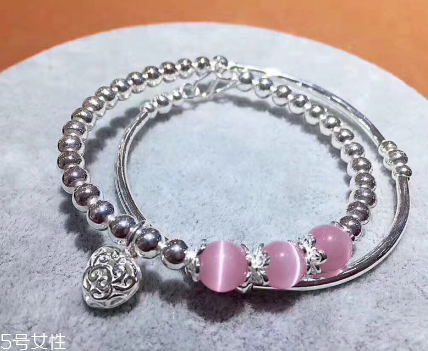 貓眼石有什么寓意？貓眼石的寓意是什么？