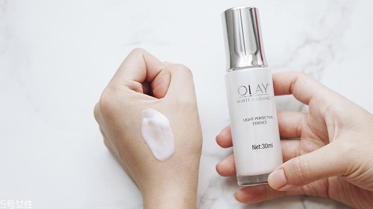 olay水感透白系列與水感透白臻粹系列哪個好？什么區(qū)別？