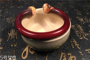 雞血藤手鐲有什么功效？雞血藤手鐲佩戴的好處